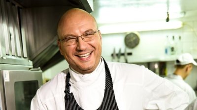 Шеф Манчев си търси личен шофьор с обява