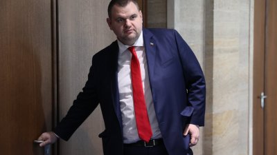 Пеевски: Марионетното правителство на Сорос не може да решава бъдещето на България