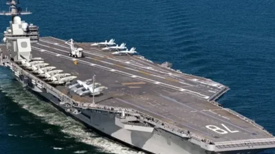 Пожар на борда на &bdquo;Джералд Форд&ldquo;, самолетоносачът се насочва към Крит