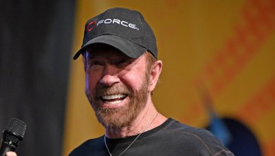 Легендата Чък Норис по спешност в болница!