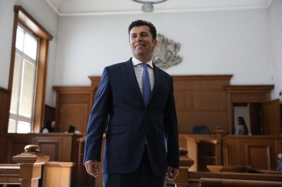 Съдът посече прокуратурата: Няма да има експертиза с Кьовеши по делото срещу Кирил Петков