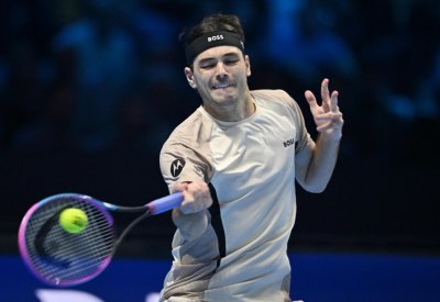 Тейлър Фриц продължава в Маями, тотален крах за Циципас 