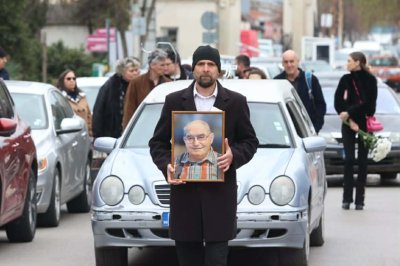 Изпратиха легендата Минчо Празников (СНИМКИ)