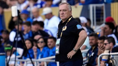 Легандата Адвокаат става консултант