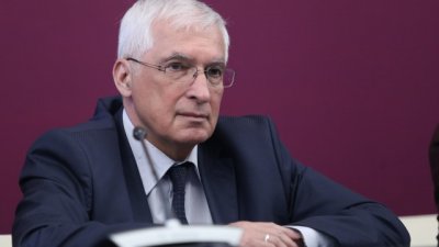 Коалицията на Румен Петков внесе листата за евровота в ЦИК