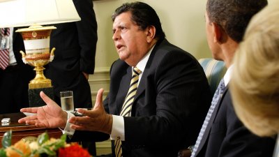Самоуби се бившият президент на Перу