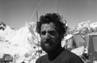 Отиде си български алпинист, участник в експедицията до Еверест