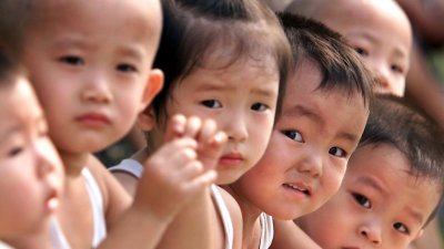 Китай отчита най-ниска раждаемост за 70 години