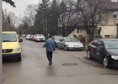 Пиян мъж тероризира столичен квартал със заплахи за убийство (СНИМКИ)