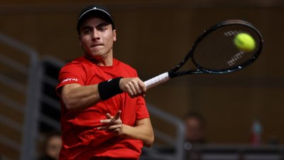 С лекота: Иван Иванов е на 1/2-финал в Тарагона