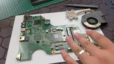 Колко злато има в стария лаптоп и струва ли си да го извличате