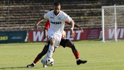 Младежите останаха без Роберто Райчев