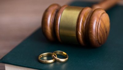 Младоженци се разделиха 3 минути след сватбата