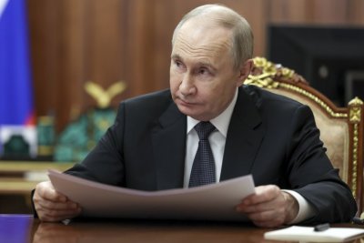 Путин нареди: Гардове с калашници ще пазят нафтата