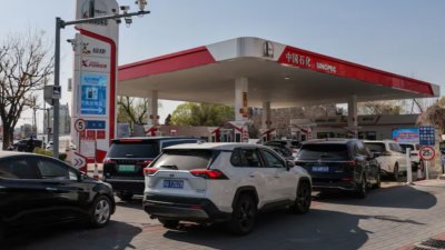 Китай въведе контрол върху цените на дребно на горивата