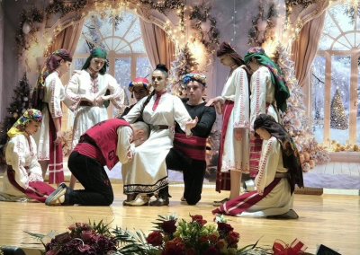 Коледният концерт &bdquo;Сияйна Коледа&ldquo; в Приморско &ndash; празник на духа и таланта