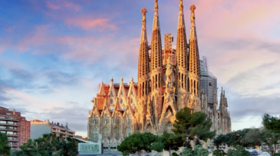 144 години по-късно: Саграда Фамилия в Барселона е напълно завършена