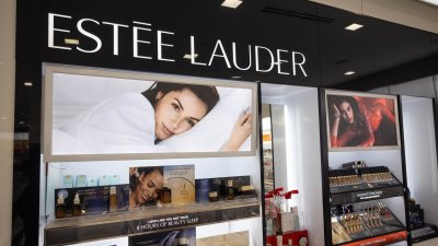 Est&eacute;e Lauder води преговори за сливане със собственика на &bdquo;Жан Пол Готие&ldquo;