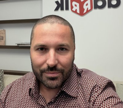 Бащата на Сияна: Направих проучване, което показа, че &bdquo;Сияние&ldquo; влиза в парламента!