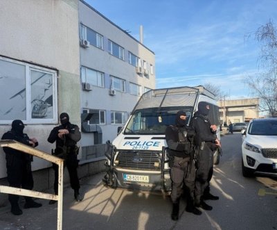 Разбиха фабрика за фалшиви лекарства в София