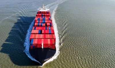 Иран обяви ограничения за корабоплаването през Ормузкия проток