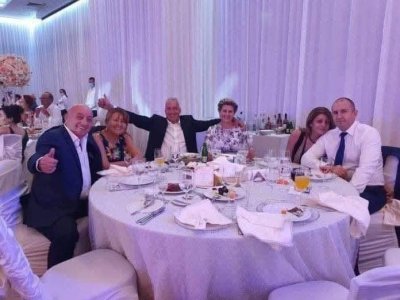 149 хил. евро дарения за Радев за 5 дни: Десетки преводи са без декларации