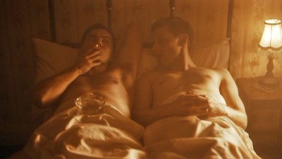 ВНИМАНИЕ, ГЕЙОВЕ: Тийнове си чукват интернет срещи с хомосексуалисти, снимат ги по голо дупе и ги изнудват