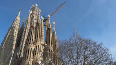 144 години по-късно Саграда Фамилия докосна небето над Барселона