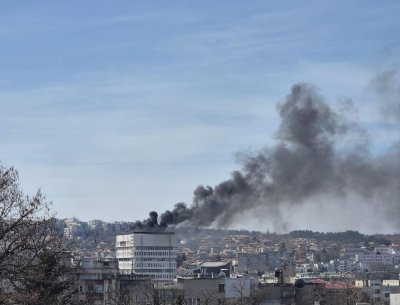 Пожар лумна в общината в Разград, всички са евакуирани