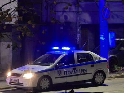 УЖАС: Психично болна жена намушка 4-ма души с нож в центъра на София