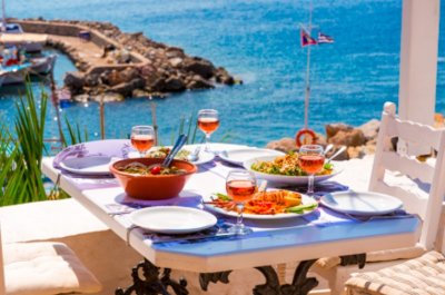 Гръцки ресторанти вече ще отчитат хранителните си отпадъци