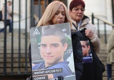 След отвод на съдебния състав: Делото за убития на зебра Филип започна отначало