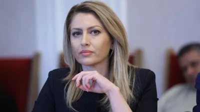 И Рая Назарян отпраши за Украйна