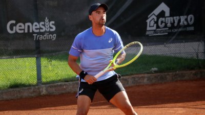 Мико Кузманов започна с победа в Букурещ