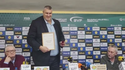 Любо Ганев ще прави дом на волейбола