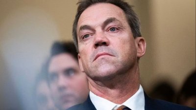 Мъжът на бившата вътрешна министърка на САЩ бил травестит