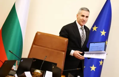 Премиерът в един глас с Дечев: Имаме рекорден брой разследвания и сме конфискували над половин милион евро 