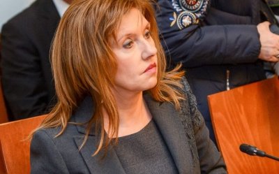 Антикорупционен фонд с въпроси към Емилия Русинова