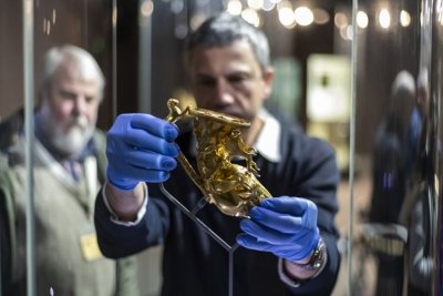 Златното съкровище се завърна в Панагюрище