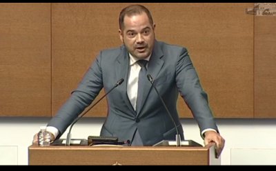 Калин Стоянов за главсека на МВР: Нахлузил униформа с нашивки и се прави на клоун