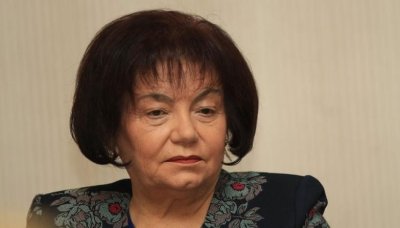 Янка Такева пак ръчка за предмет "Религия" 