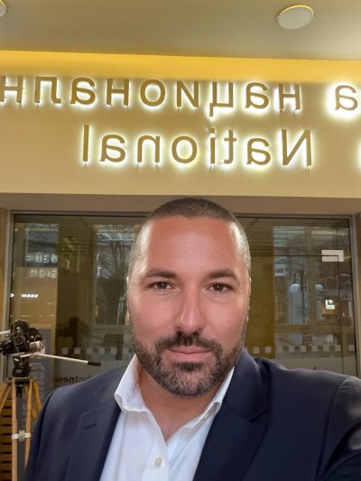 Николай Попов алармира за грозни атаки срещу профила му в социалните мрежи