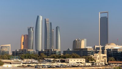 Десетки ранени при ирански удар в Абу Даби