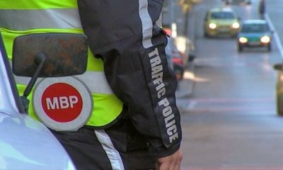 Задържаха 17-годишен без книжка, опитал се да избяга от полицейска проверка