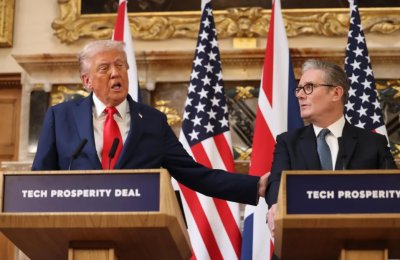 Тръмп се подигра на британските самолетоносачи: Стари, развалени играчки