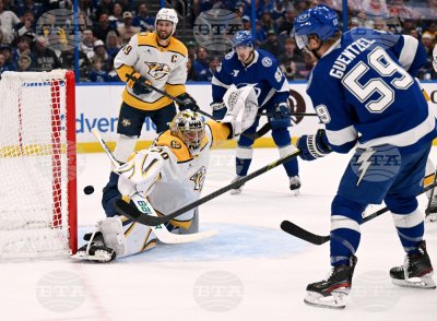 Тампа Бей поведе колоната на Изток