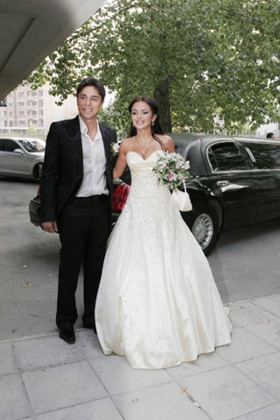 Бившият мъж на Мара Отварачката възмутен: Мария превръща дъщеря ни в свое копие!