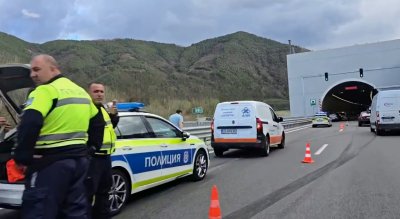Внимание, шофьори: Катастрофа на АМ "Струма" (СНИМКИ)