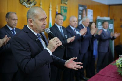 Радев обеща да не се коалира с Борисов и Пеевски