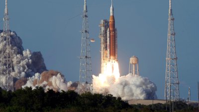 Хюстън, имаме проблем! НАСА изгуби връзката с астронавтите